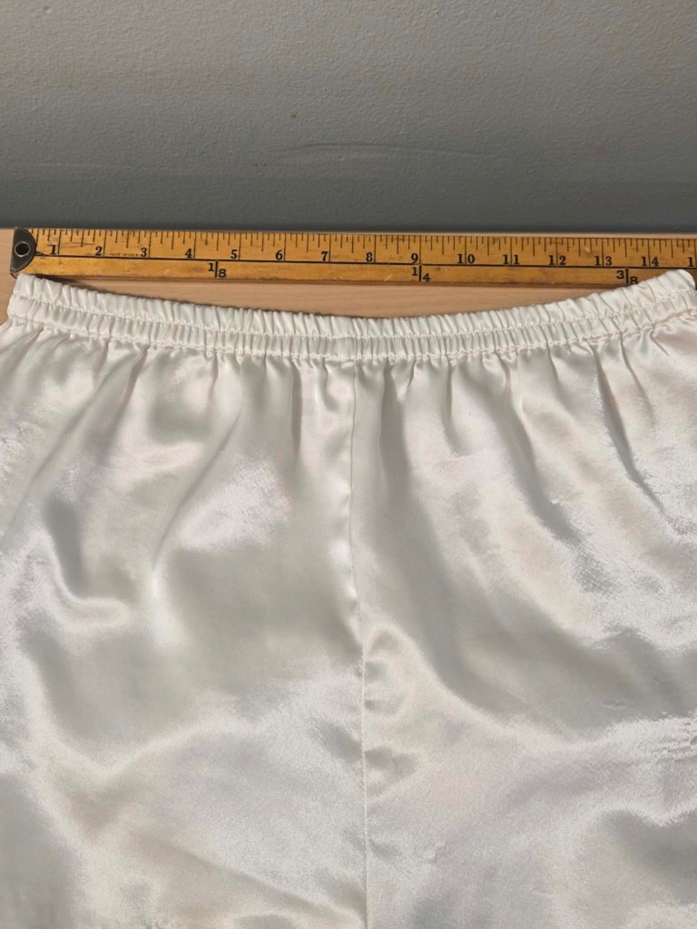 Victoria Secret Vintage 80s Gold Label Romantic Ivory Satin 2 Piece Pajama Set M - Picture 15 of 15